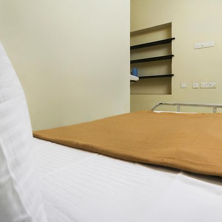 Hotel Spot On Jayalakshmi Residency Non Ac Kovilpatti Esterno foto