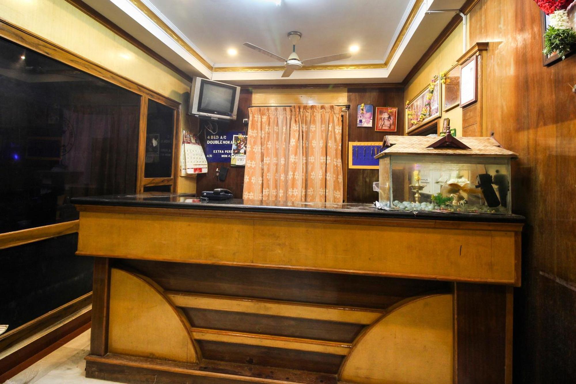 Hotel Spot On Jayalakshmi Residency Non Ac Kovilpatti Esterno foto