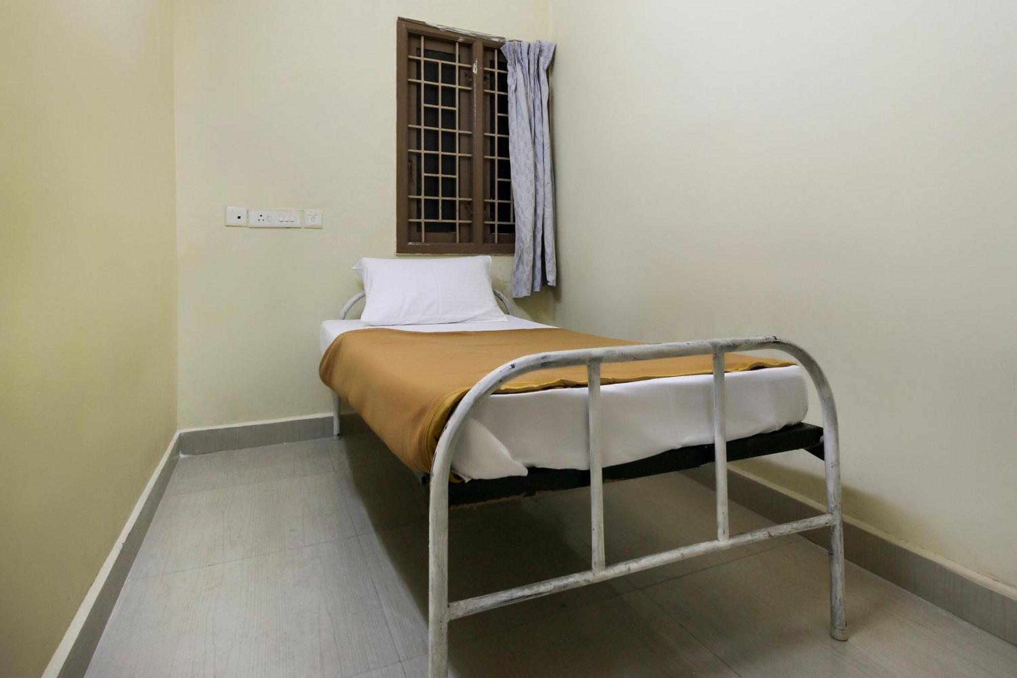 Hotel Spot On Jayalakshmi Residency Non Ac Kovilpatti Esterno foto