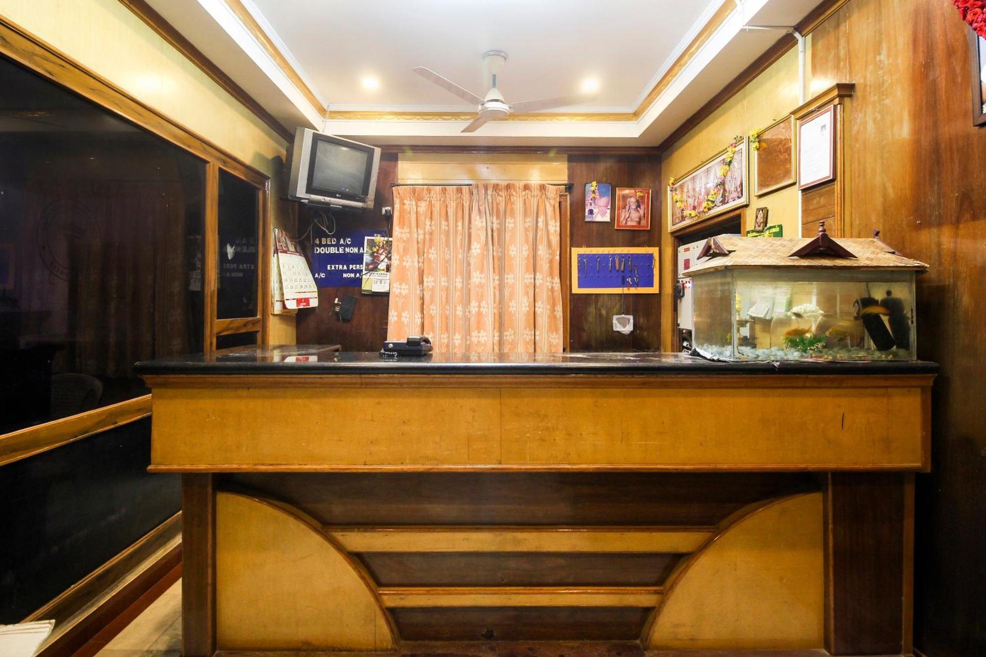 Hotel Spot On Jayalakshmi Residency Non Ac Kovilpatti Esterno foto